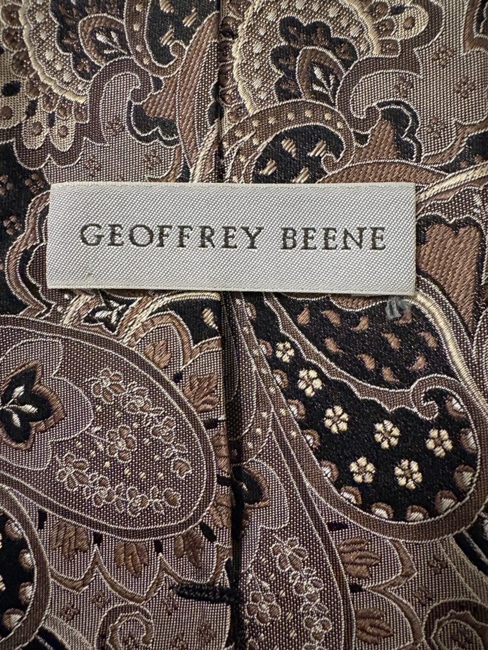Geoffrey Beene Mens Silk Paisley Necktie Brown Tan Black